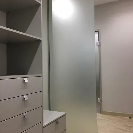 Mc 1408a Apartment